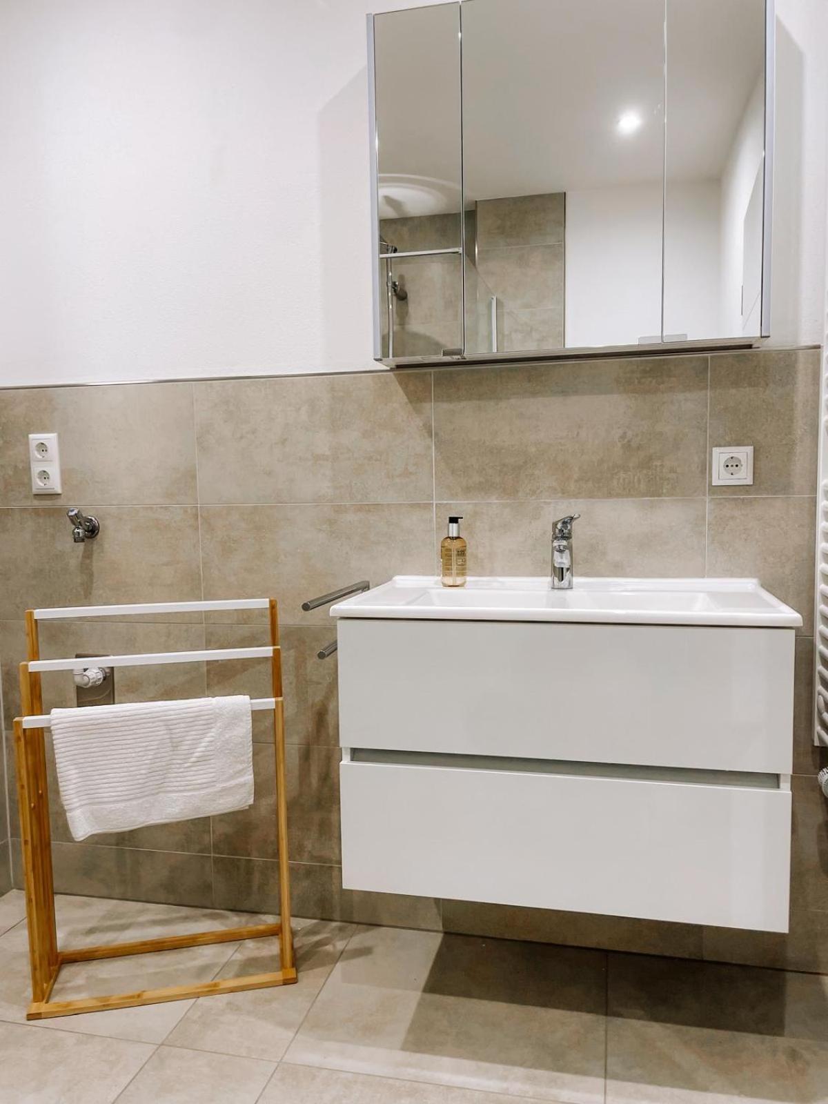 Doreyhome P3 - Modernes Charmantes Apartment باساو المظهر الخارجي الصورة